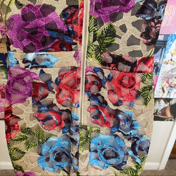 Sleeveless Floral Sheer Mesh Jumpsuit Size Medium - Picture 6 of 11